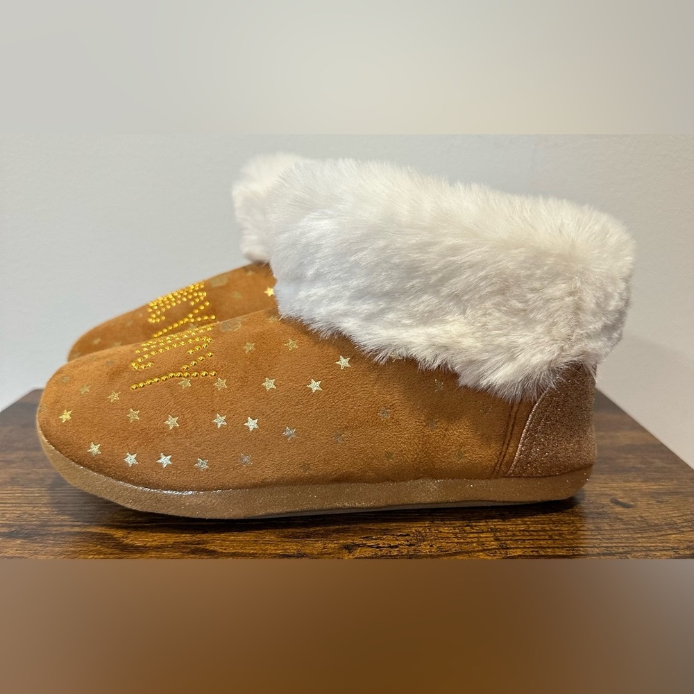 Juicy Couture Big Girls Cognac JJK Tulare Slippers NWT Size 4-5